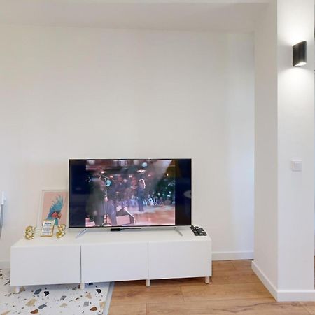 Modern City Stay Apartment 4 Min Walk From Alexander Nevski Sofia Exterior photo